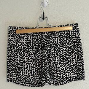 Banana Republic Factory Women's Black & White 5" Shorts Size 0
